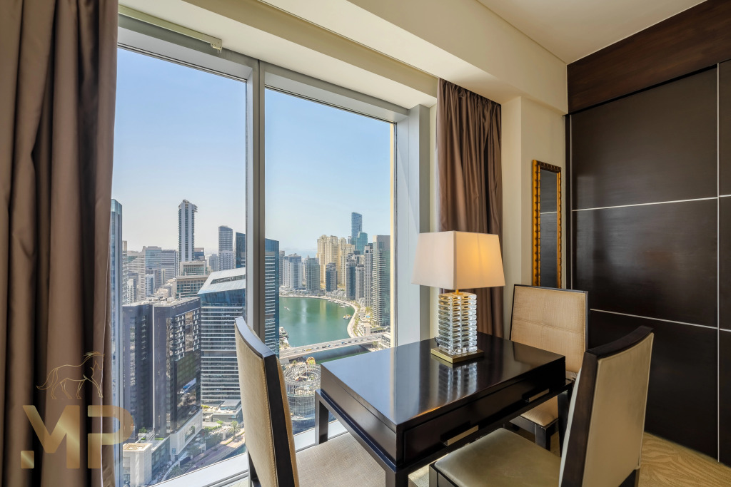 Дубай: Апартаменты Marco Polo Chic 1BR in Marina Hub Expansive Balcony