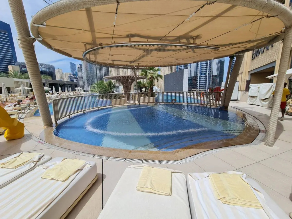 Дубай: Апартаменты Marco Polo Chic 1BR in Marina Hub Expansive Balcony