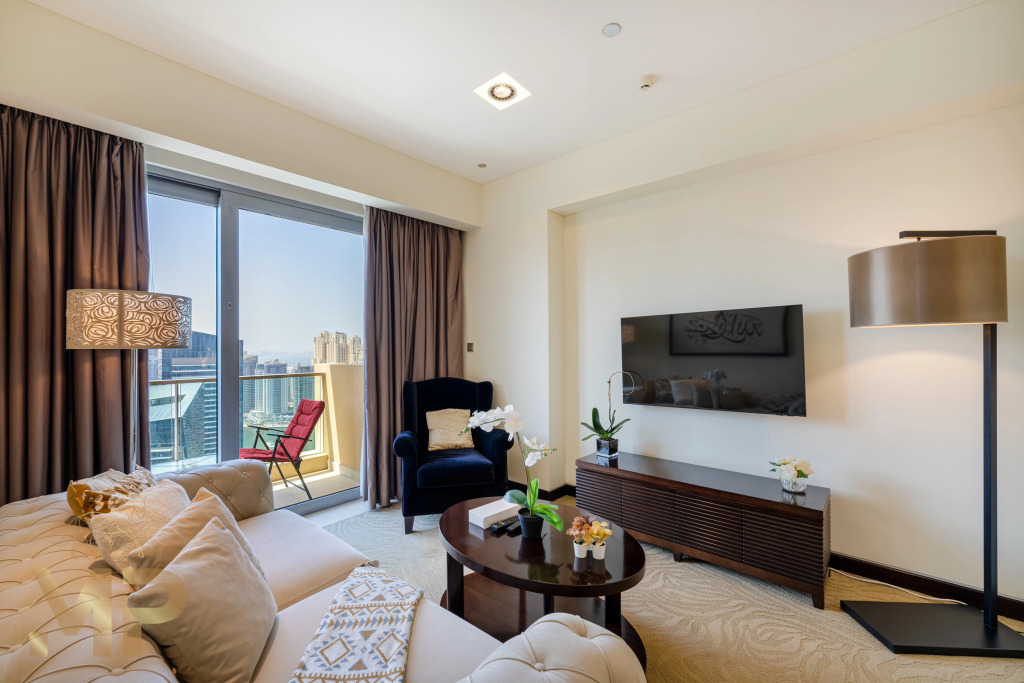Дубай: Апартаменты Marco Polo Chic 1BR in Marina Hub Expansive Balcony