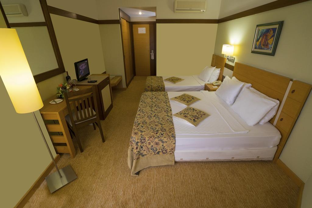Кемер: Grand Gul Beach Hotel
