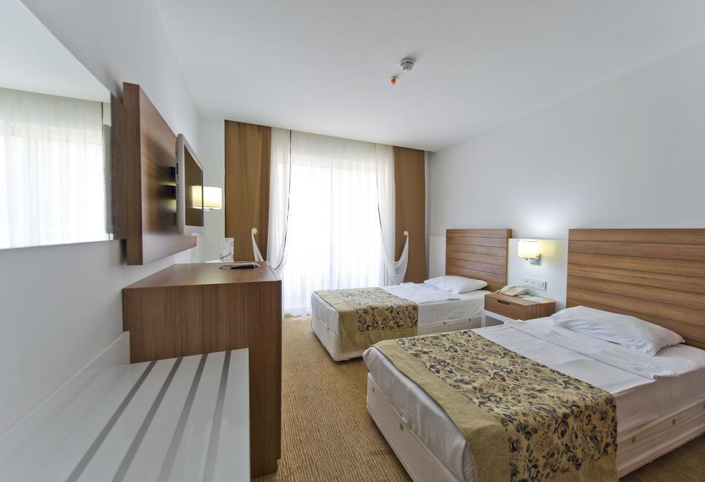 Кемер: Grand Gul Beach Hotel