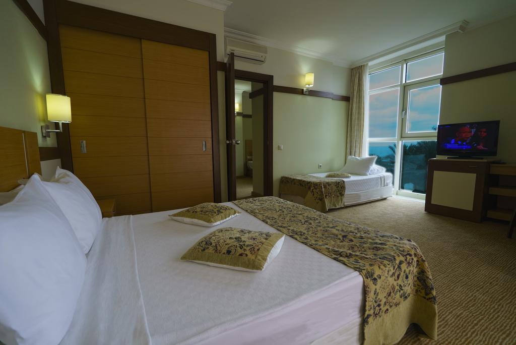 Кемер: Grand Gul Beach Hotel
