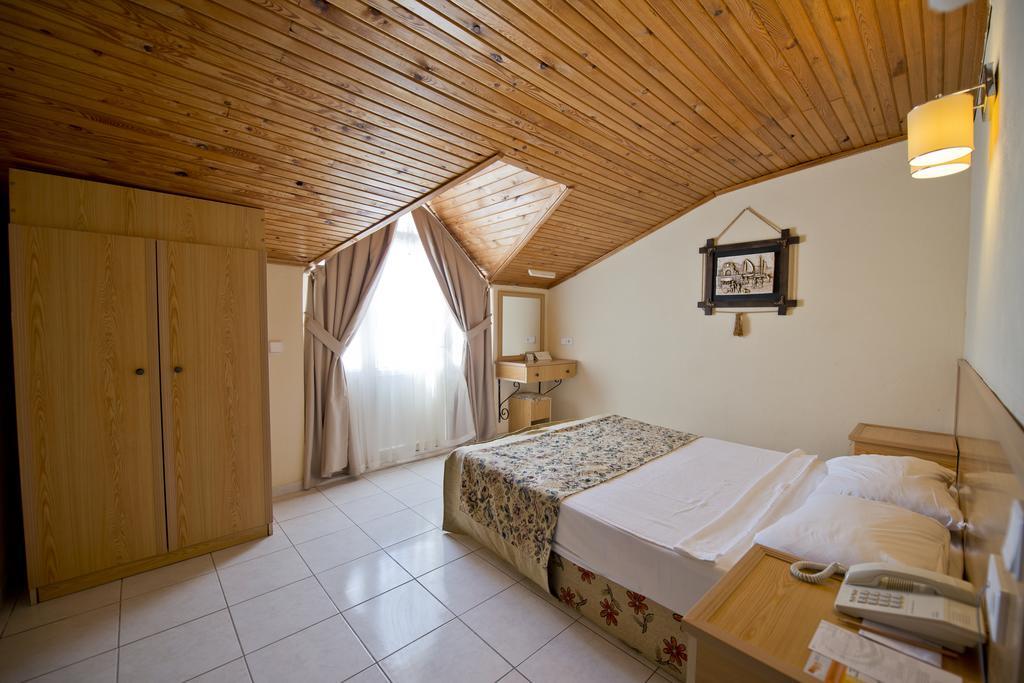Кемер: Grand Gul Beach Hotel