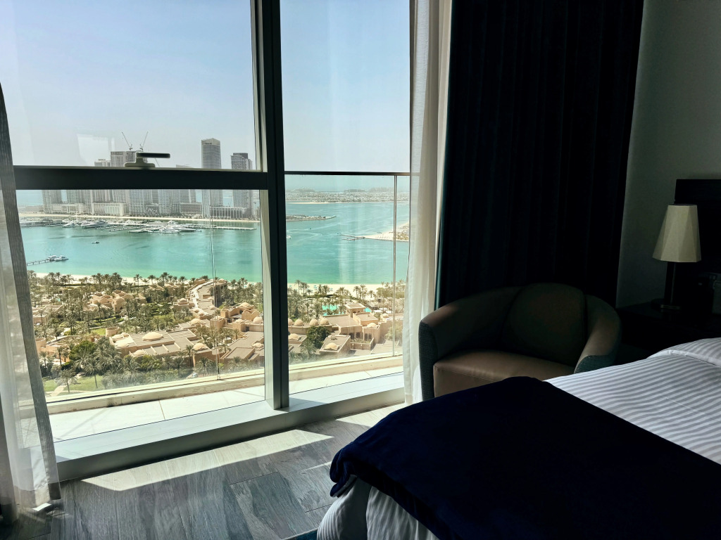 Дубай: Апартаменты Avani Palm View