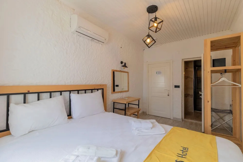 Чешме: Das Hotel