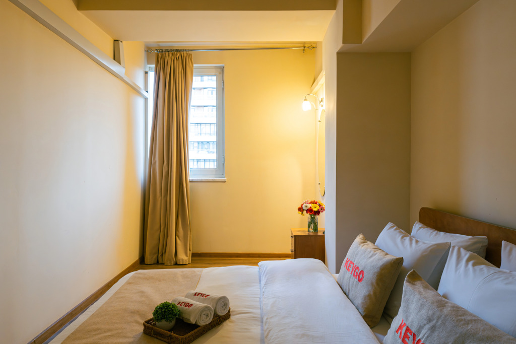 Ереван: Апартаменты 1BR Apt Near Opera City Center by Keygo 90