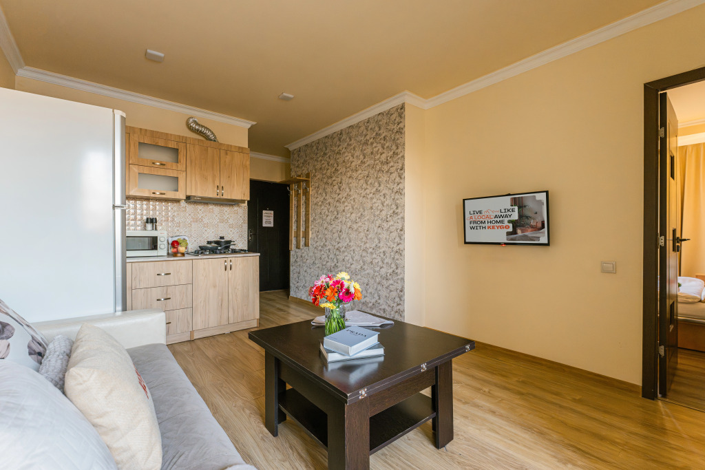 Ереван: Апартаменты 1BR Apt Near Opera City Center by Keygo 90