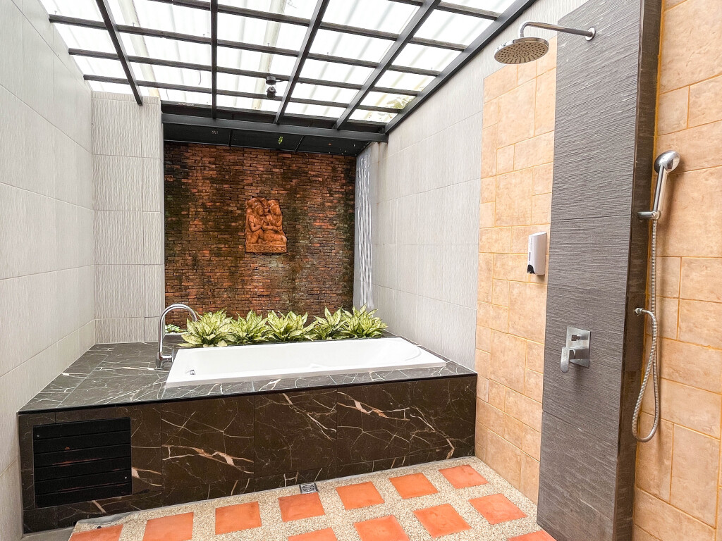 Тхаланг: Отель Baleeyan Residence