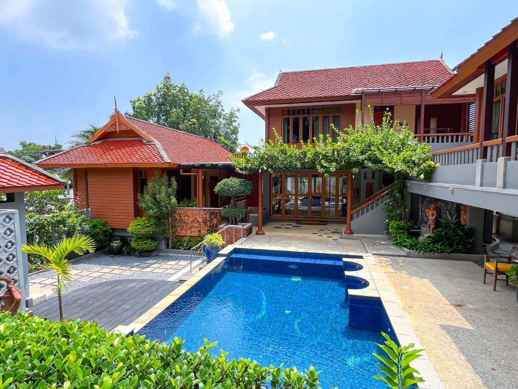 Тхаланг: Отель Baleeyan Residence