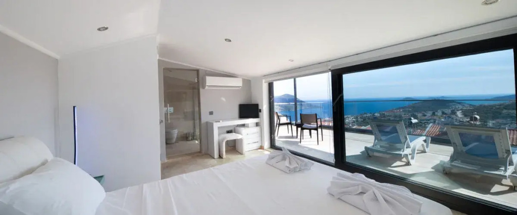 Калкан: City of the Night Kalkan