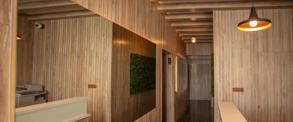 Бурхание: E-87 Highway Otel