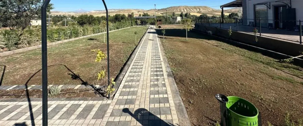 Аванос: Green Valley House