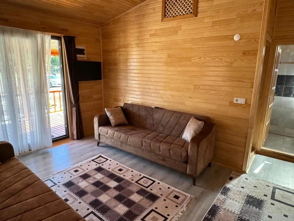 Адрасан: Porto Ceneviz  Apart
