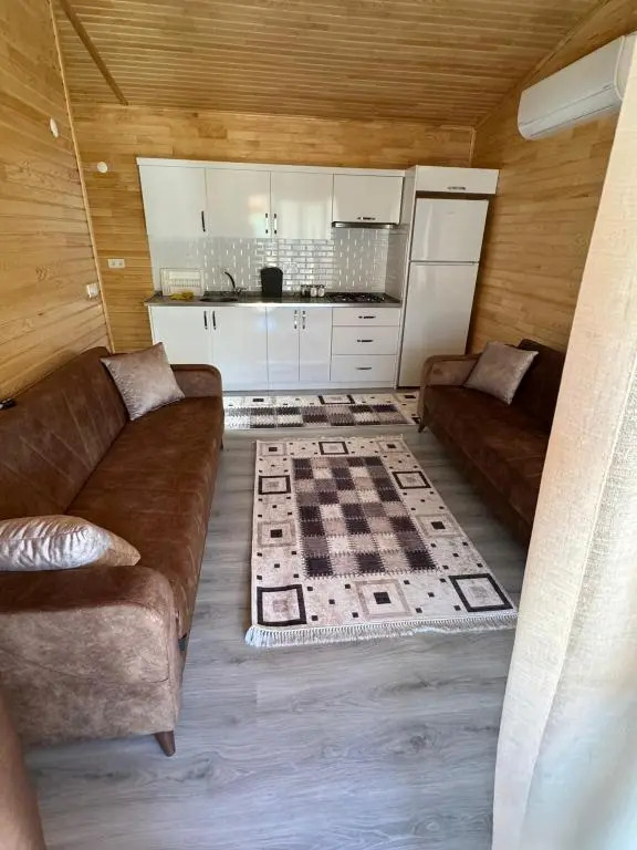 Адрасан: Porto Ceneviz  Apart