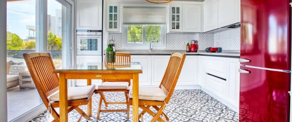 Голькой: Villa White