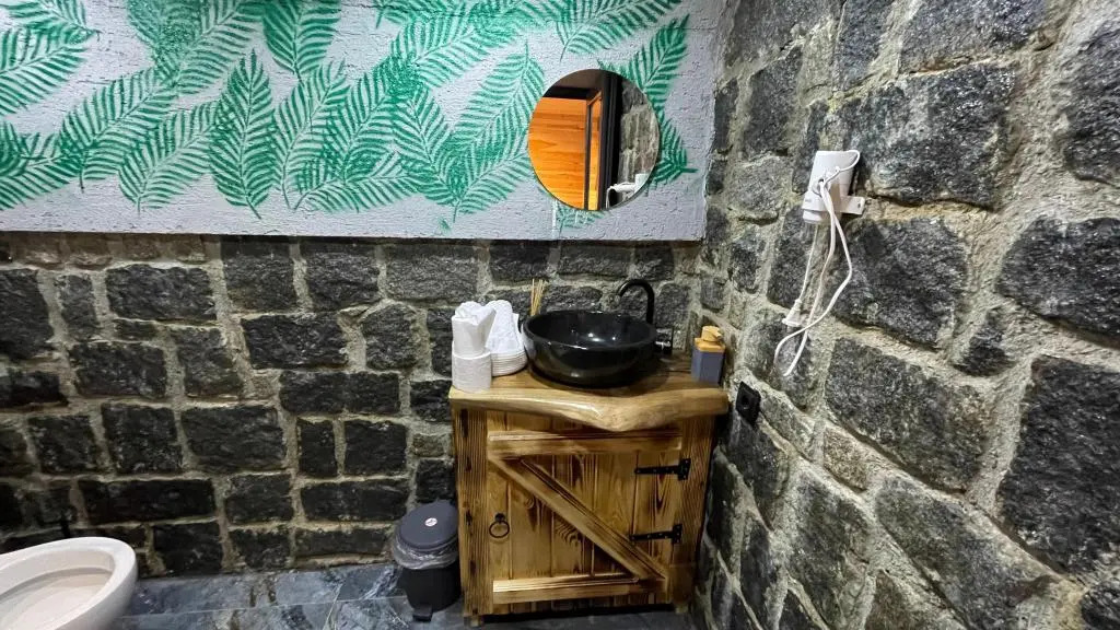 Waterfall Bungalow (To Make Arrangement For Check In Please Contact The Property At Least 5 Days In Advance) — фото 6