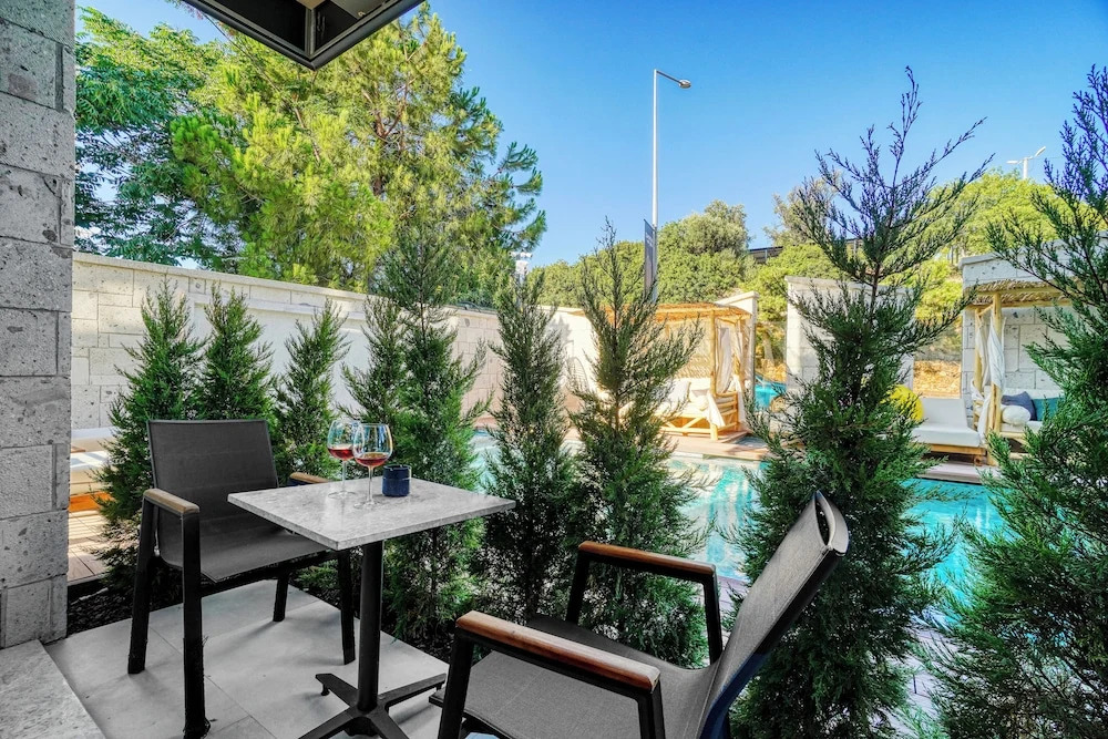carousel image 0