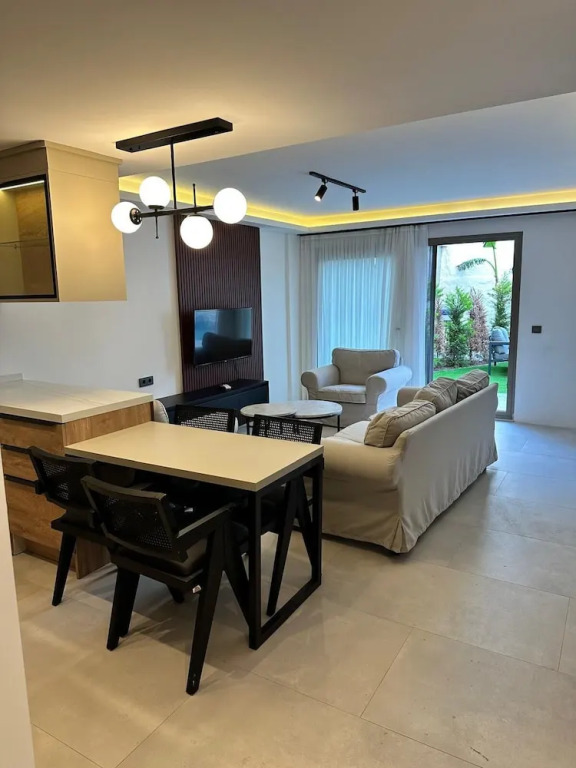 Чешме: Ayayorgi Homes & Suites