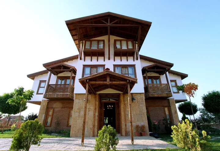 Эдремит: Daidalos Otel Burhaniye