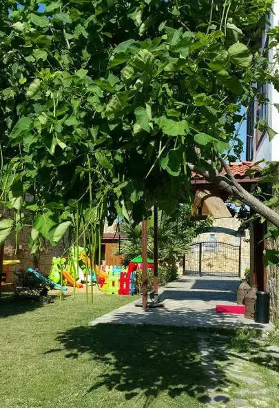 Эдремит: Daidalos Otel Burhaniye