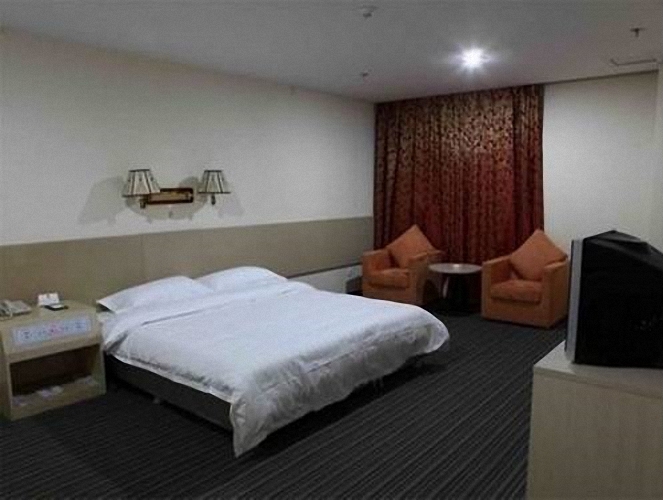 Пекин: Super 8 Hotel Beijing Jiu Long