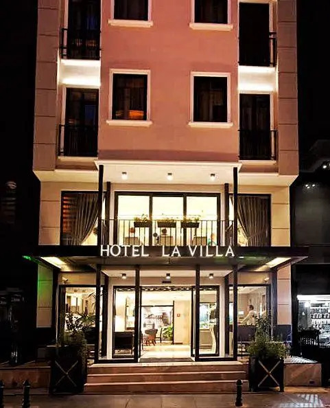 Lavilla Hotel — фото 1