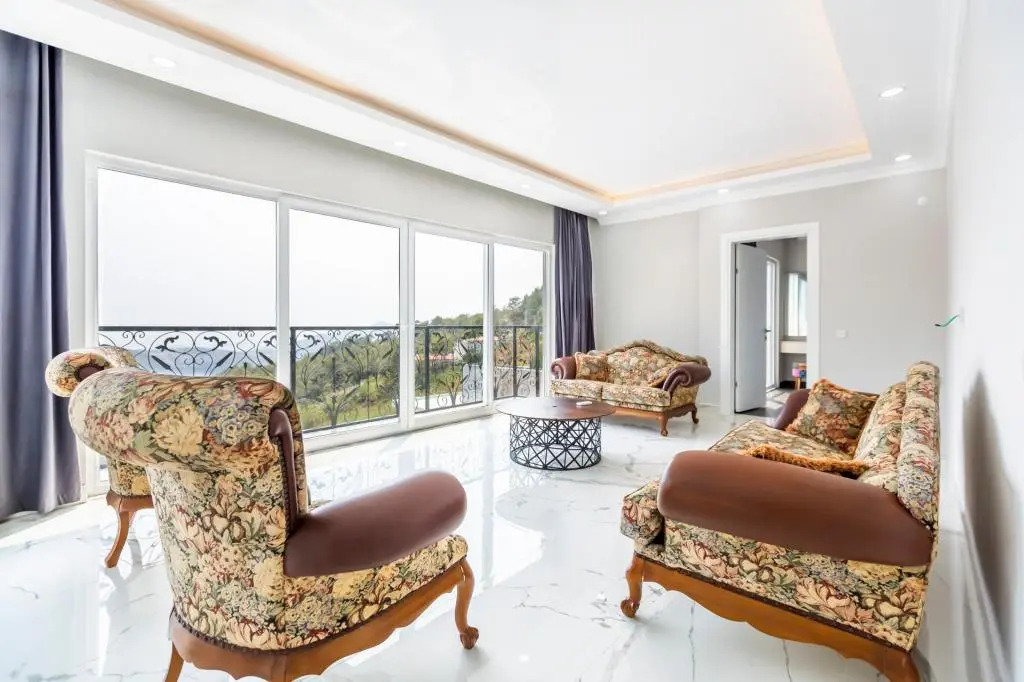 Исламлар: La Villa Celine