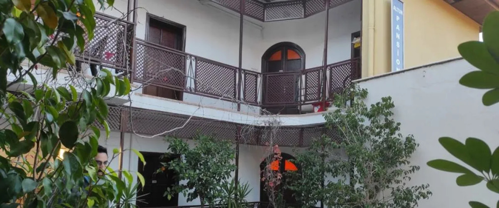 Анталья: Altun Pansiyon