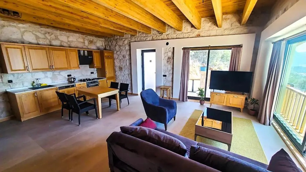 Каш: Kaleli Deluxe Homes