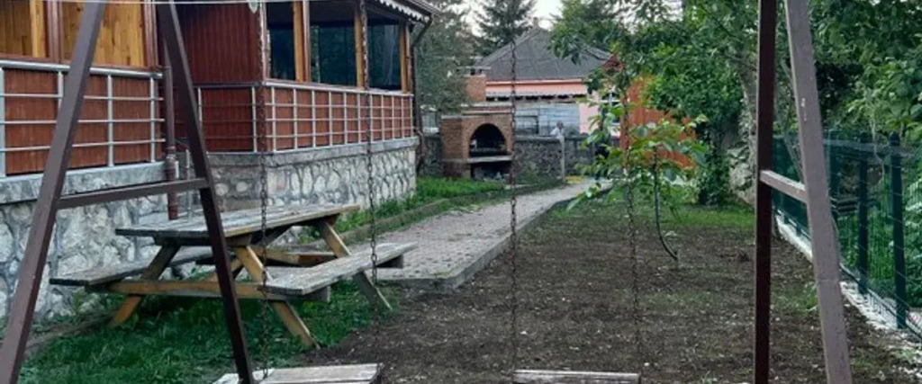 Айбасти: Ozdemir Apart Evleri