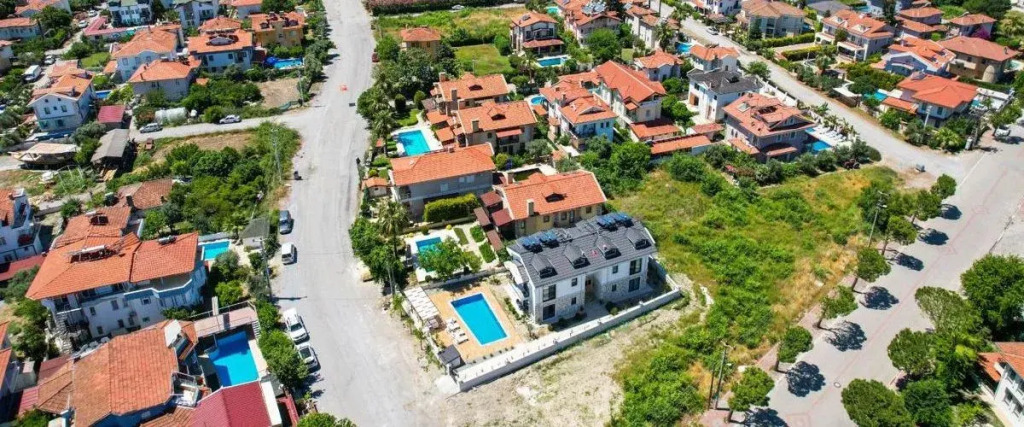 Дальян: Meva Houses