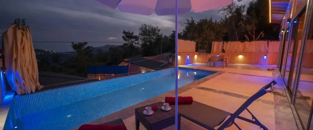 Исламлар: Villa Asel Islamlar