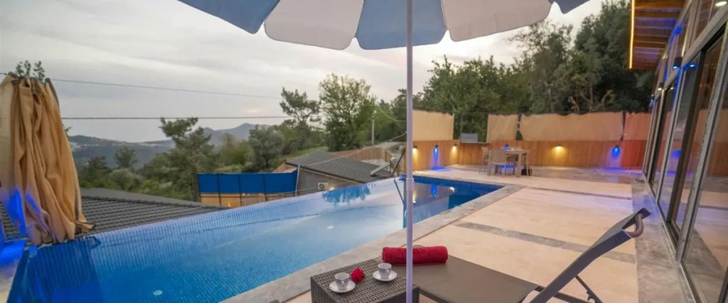 Исламлар: Villa Asel Islamlar