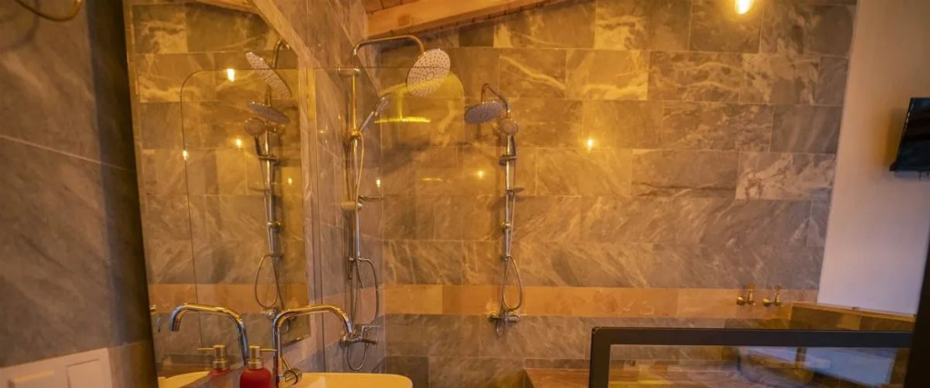 Исламлар: Villa Asel Islamlar