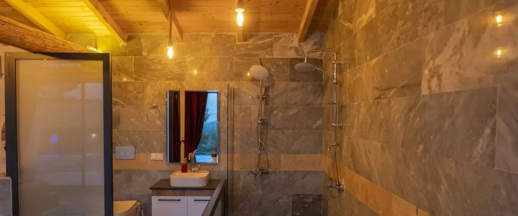 Исламлар: Villa Asel Islamlar