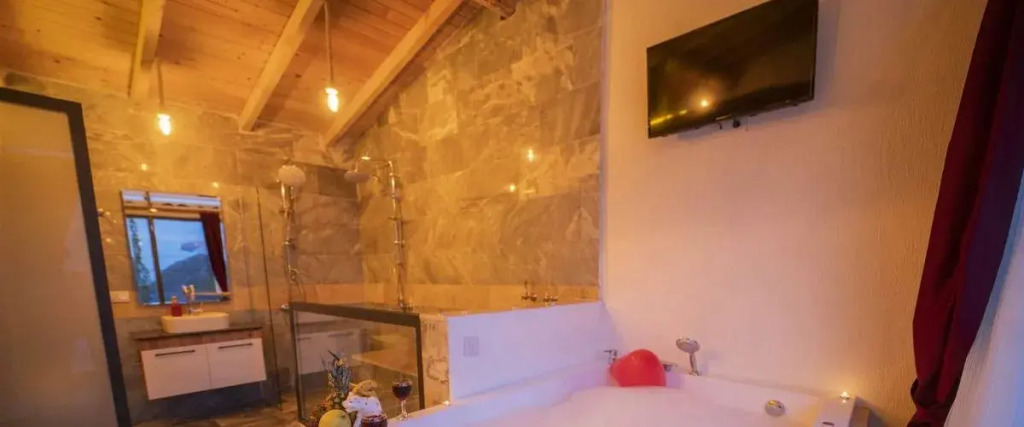 Исламлар: Villa Asel Islamlar
