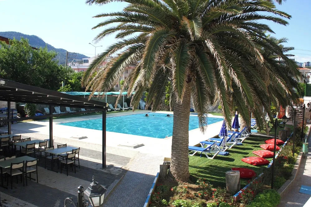 Кучуккую: Koç Tatil Köyü