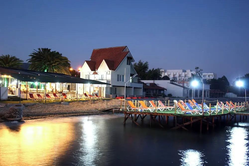 Кучуккую: Koç Tatil Köyü