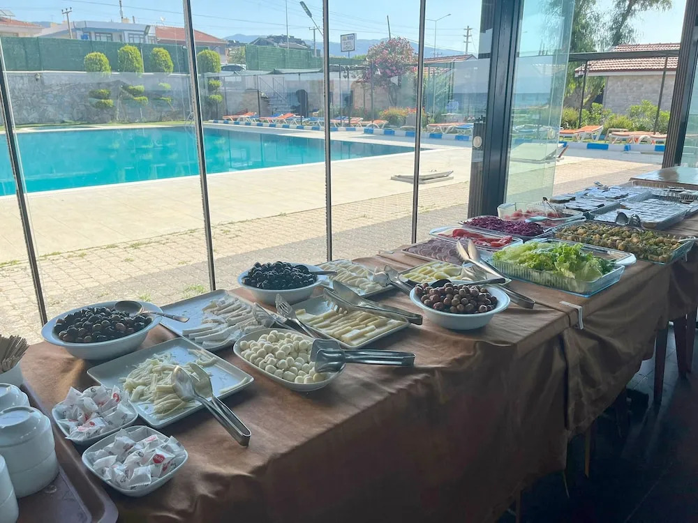 Кучуккую: Koç Tatil Köyü