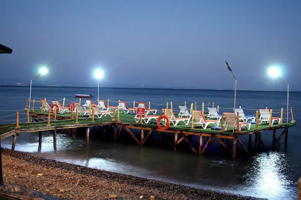 Кучуккую: Koç Tatil Köyü