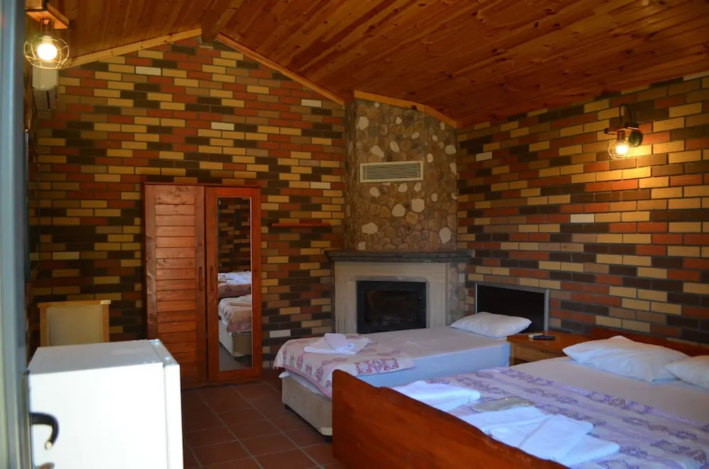 Кучуккую: Koç Tatil Köyü
