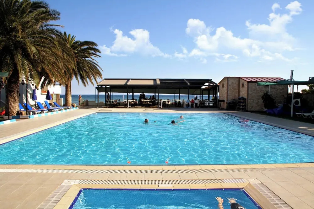 Кучуккую: Koç Tatil Köyü