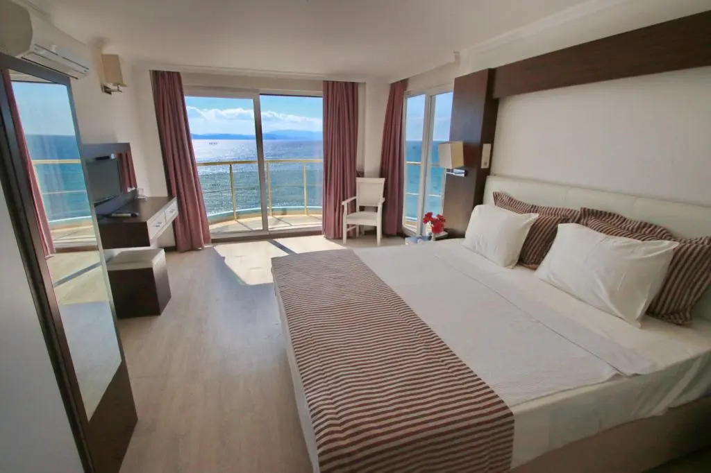 Кушадасы: Arora Hotel