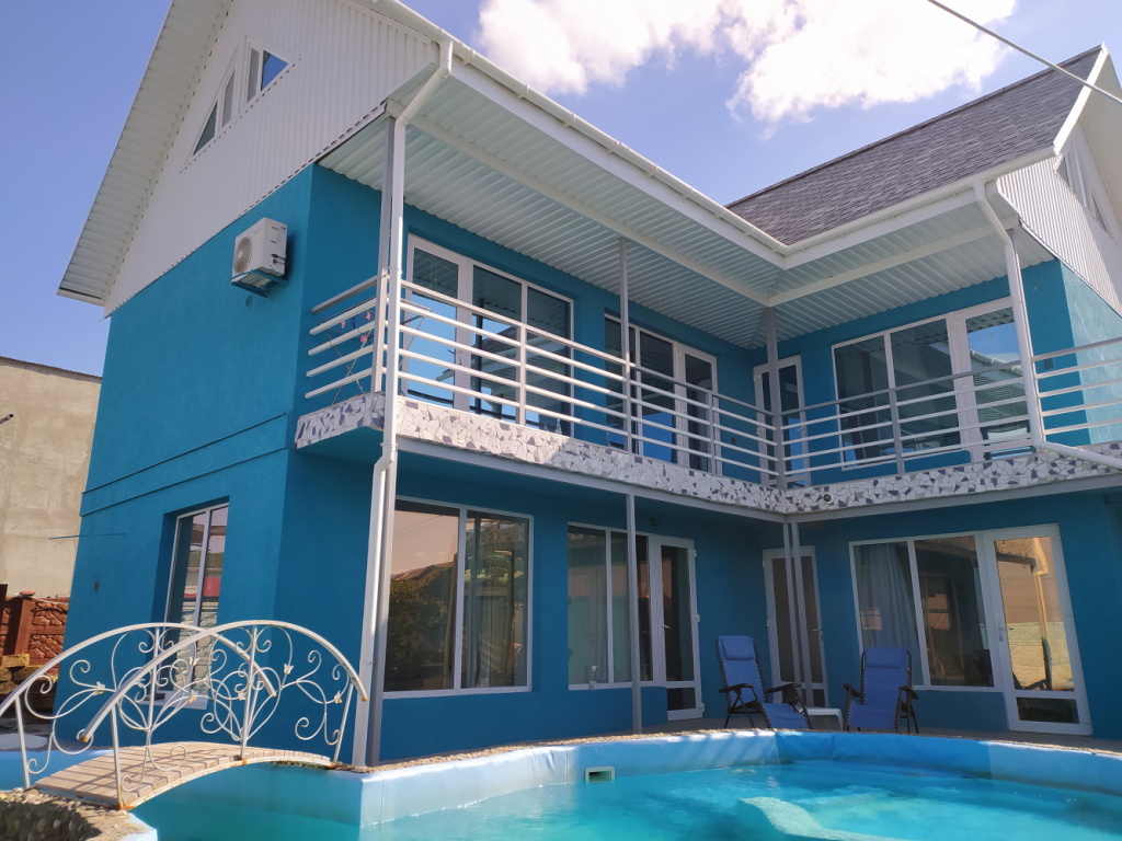 Мирный: Райский уголок