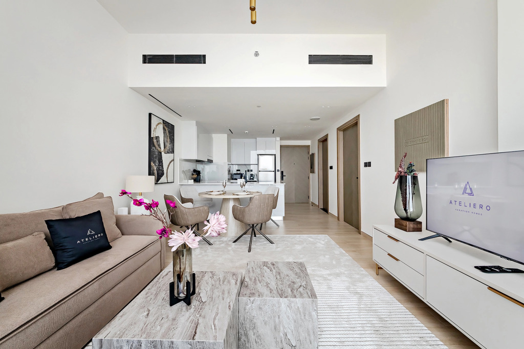 Дубай: Апартаменты Stylish 1BR at Binghatti Corner JVC