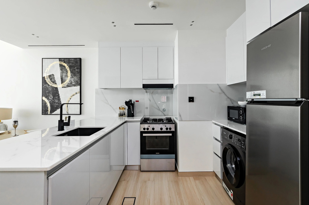 Дубай: Апартаменты Stylish 1BR at Binghatti Corner JVC