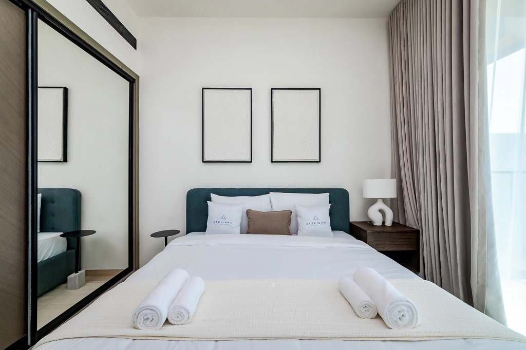 Дубай: Апартаменты Stylish 1BR at Binghatti Corner JVC