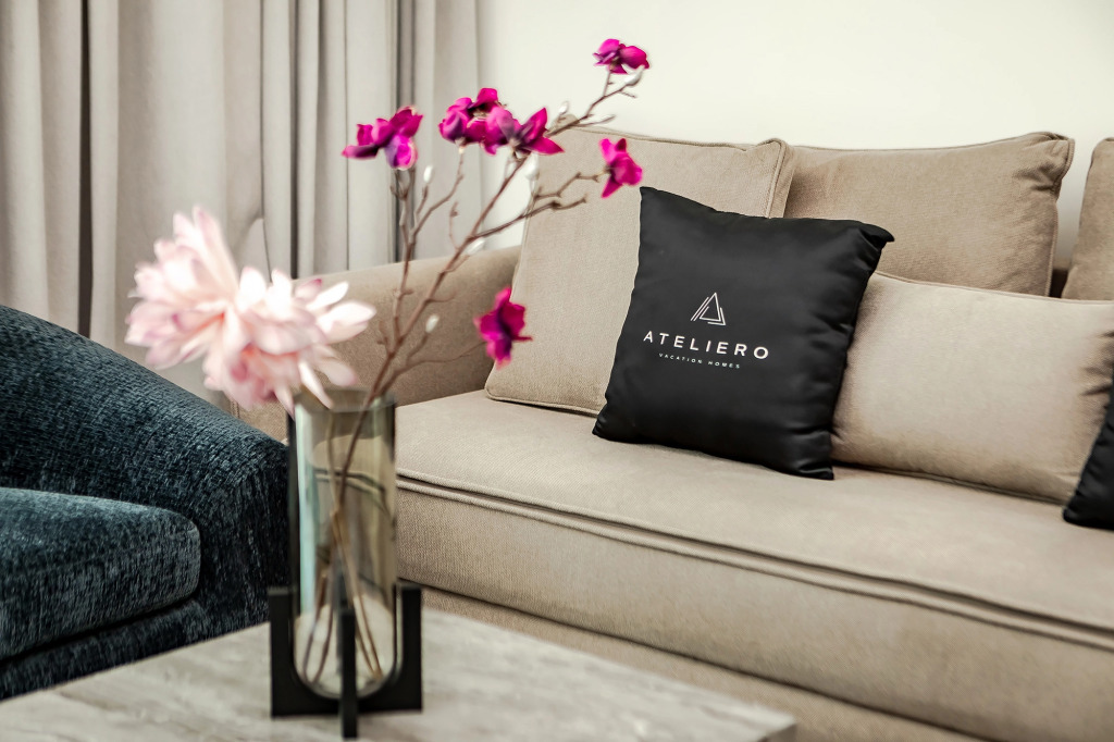 Дубай: Апартаменты Stylish 1BR at Binghatti Corner JVC
