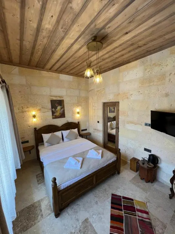 Ургуп: Library Cave House