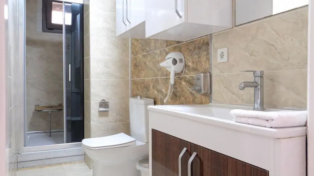 Helvaci: Paska Hotel Yeni Foca